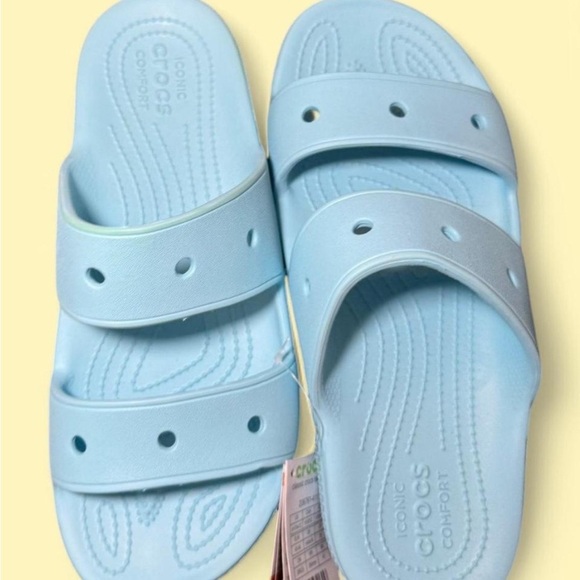 NWT Crocs Classic Sandals - Arctic Blue - Picture 1 of 6